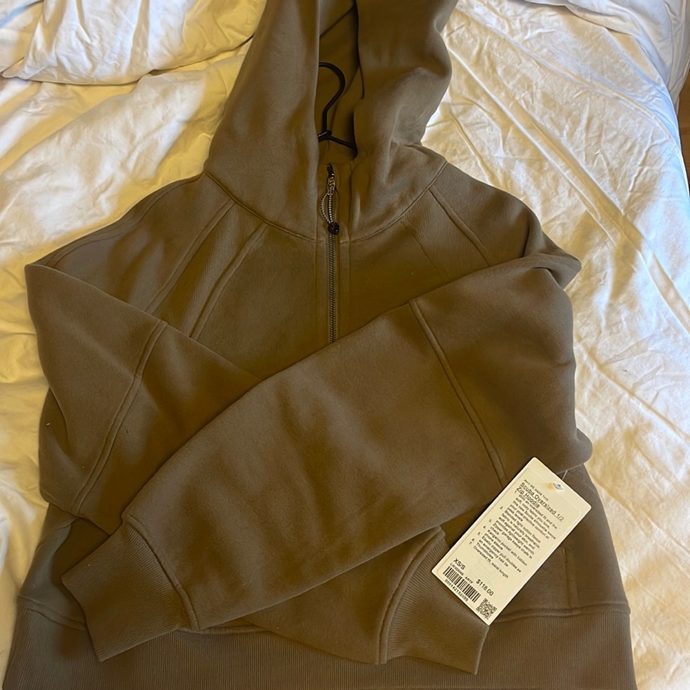 NWT Lululemon Scuba Oversized 1/2 Zip Hoodie in Artifact.